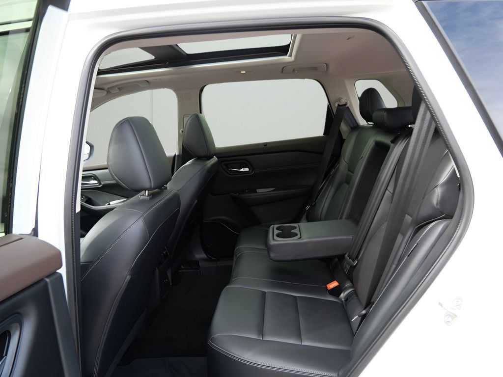 Used 2023 Nissan Rogue SL w/ SL Premium Package AWD/4WD image 11