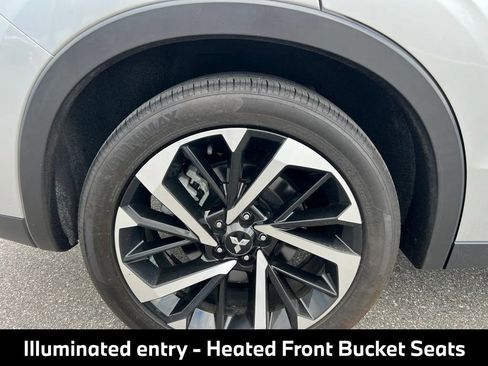 Used 2023 Mitsubishi Outlander SE AWD/4WD image 17