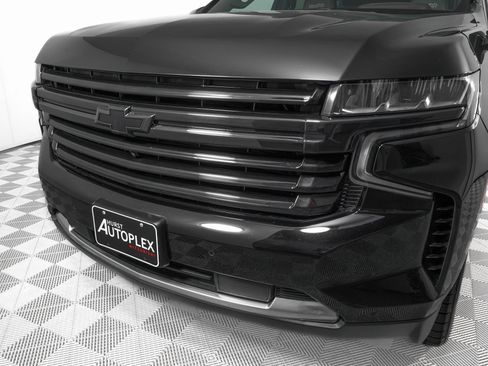 Used 2021 Chevrolet Suburban High Country image 33