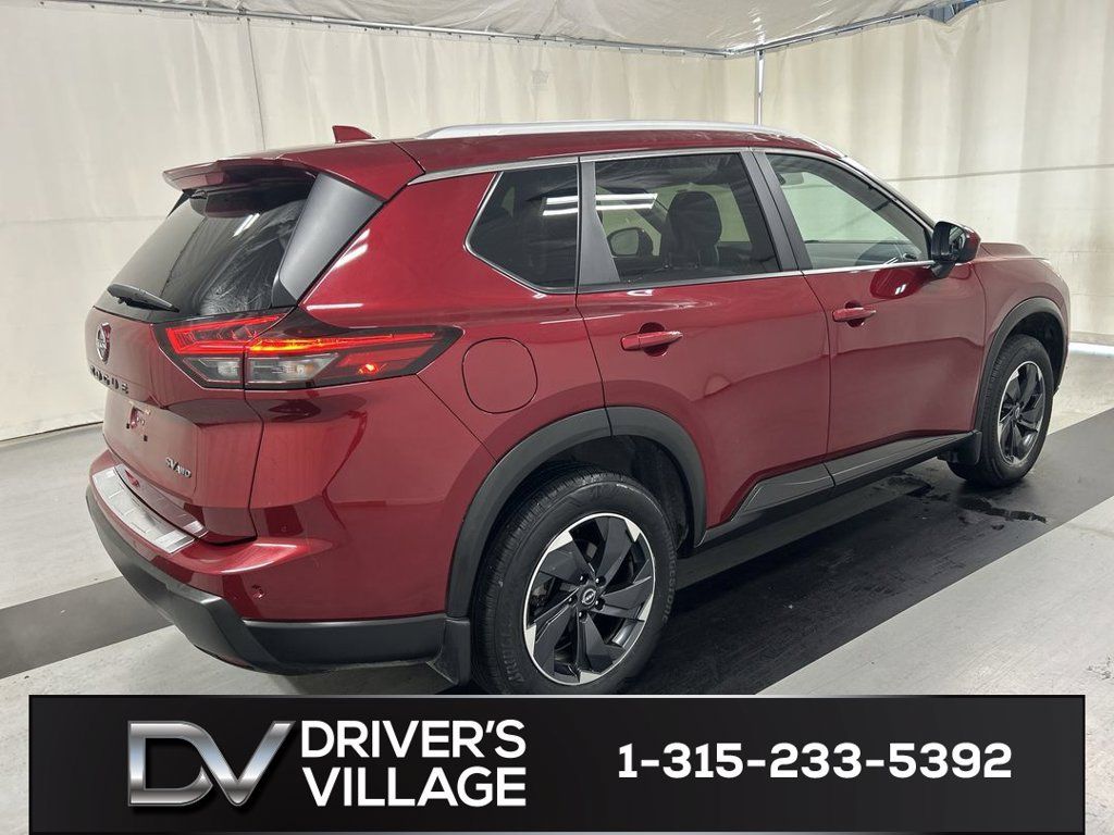 Used 2024 Nissan Rogue SV w/ SV Premium Package AWD/4WD image 2