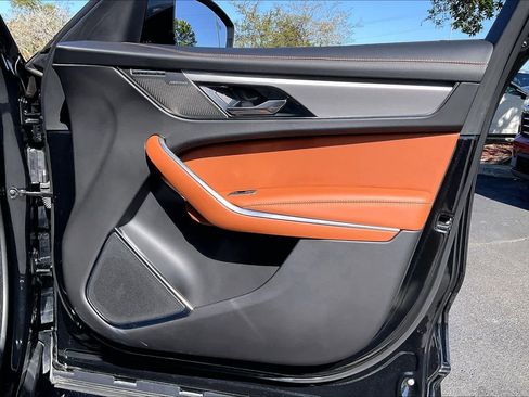 Used 2024 Jaguar F-PACE R-Dynamic S image 23