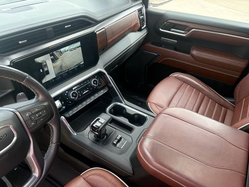 Used 2023 GMC Sierra 1500 Denali Ultimate image 16