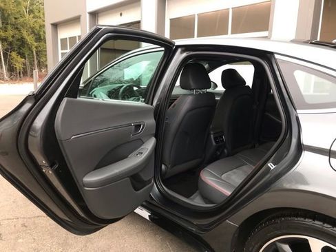 Used 2022 Hyundai Sonata SEL Plus w/ Preferred Accessory Package image 10