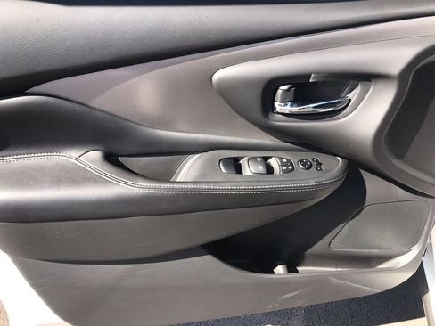 Used 2023 Nissan Murano SV w/ SV Midnight Edition Package FWD image 13