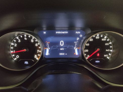 Used 2019 Jeep Compass Sport w/ Tech Group FWD image 23