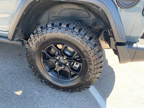 Used 2025 Jeep Wrangler Unlimited Sport S 4xe AWD/4WD image 13