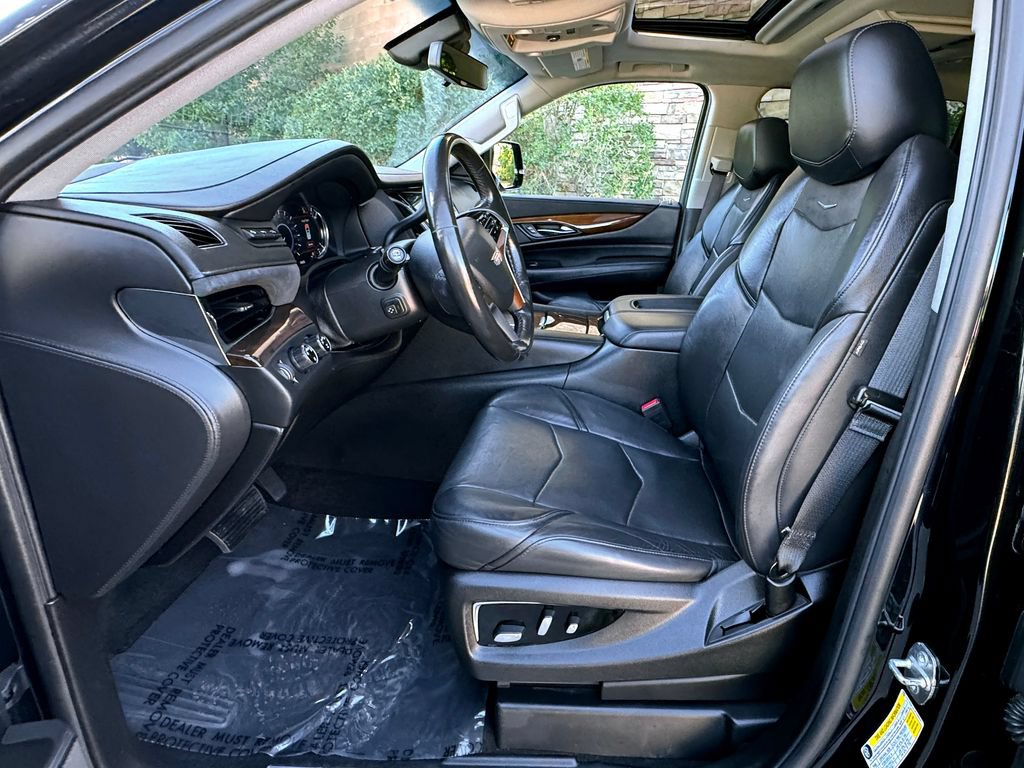 Used 2018 Cadillac Escalade ESV Premium Luxury AWD/4WD image 16