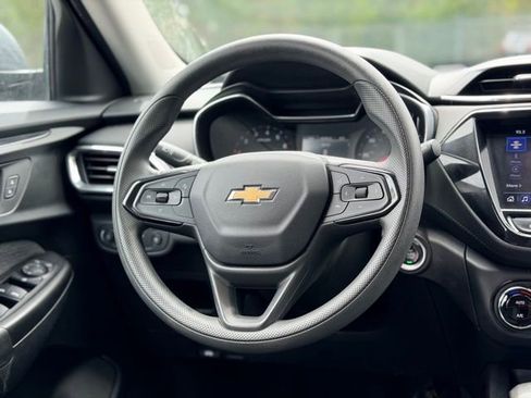 Used 2021 Chevrolet TrailBlazer LT w/ Convenience Package FWD image 20