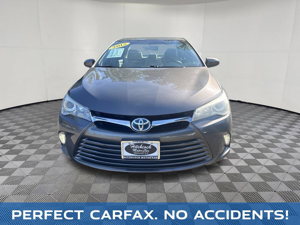 Used 2015 Toyota Camry XLE w/ Moonroof Package FWD image 4