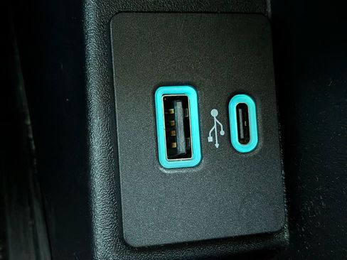 Certified 2023 Ford Edge SEL w/ Convenience Package image 26