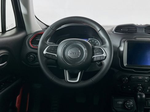 Used 2023 Jeep Renegade Trailhawk image 18