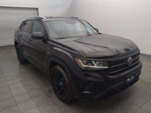 Used 2022 Volkswagen Atlas Cross Sport SE FWD image 13