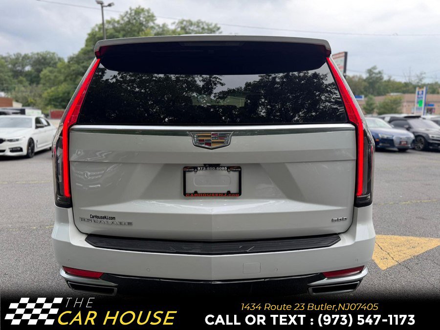 Used 2024 Cadillac Escalade Premium Luxury RWD image 6
