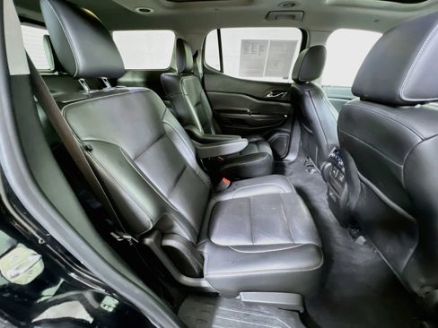 Used 2019 GMC Acadia SLT w/ LPO, Floor Liner Package AWD/4WD image 30
