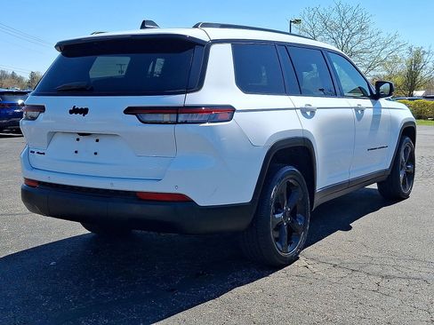 Used 2022 Jeep Grand Cherokee L Laredo AWD/4WD image 25