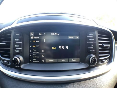 Used 2020 Kia Sorento LX FWD image 36
