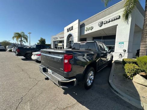 Used 2020 Chevrolet Silverado 1500 LTZ w/ LTZ Premium Package AWD/4WD image 3
