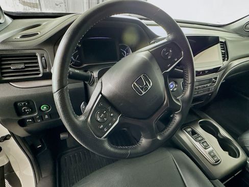 Used 2023 Honda Passport EX-L image 9