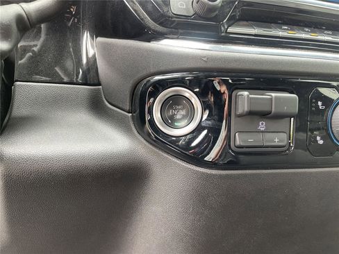 Used 2025 Chevrolet Silverado 1500 LT image 22