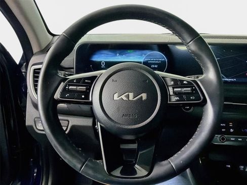 Used 2024 Kia Seltos EX FWD image 12