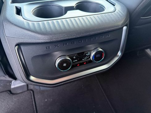 New 2026 Ford Expedition Platinum w/ Stealth Appearance Package image 31