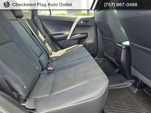 Used 2016 Toyota RAV4 XLE AWD/4WD image 46