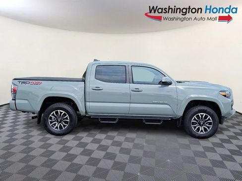 Used 2022 Toyota Tacoma TRD Sport AWD/4WD image 7