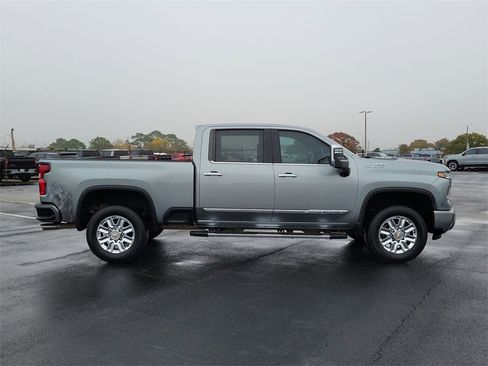 Certified 2024 Chevrolet Silverado 2500 High Country w/ Technology Package image 15