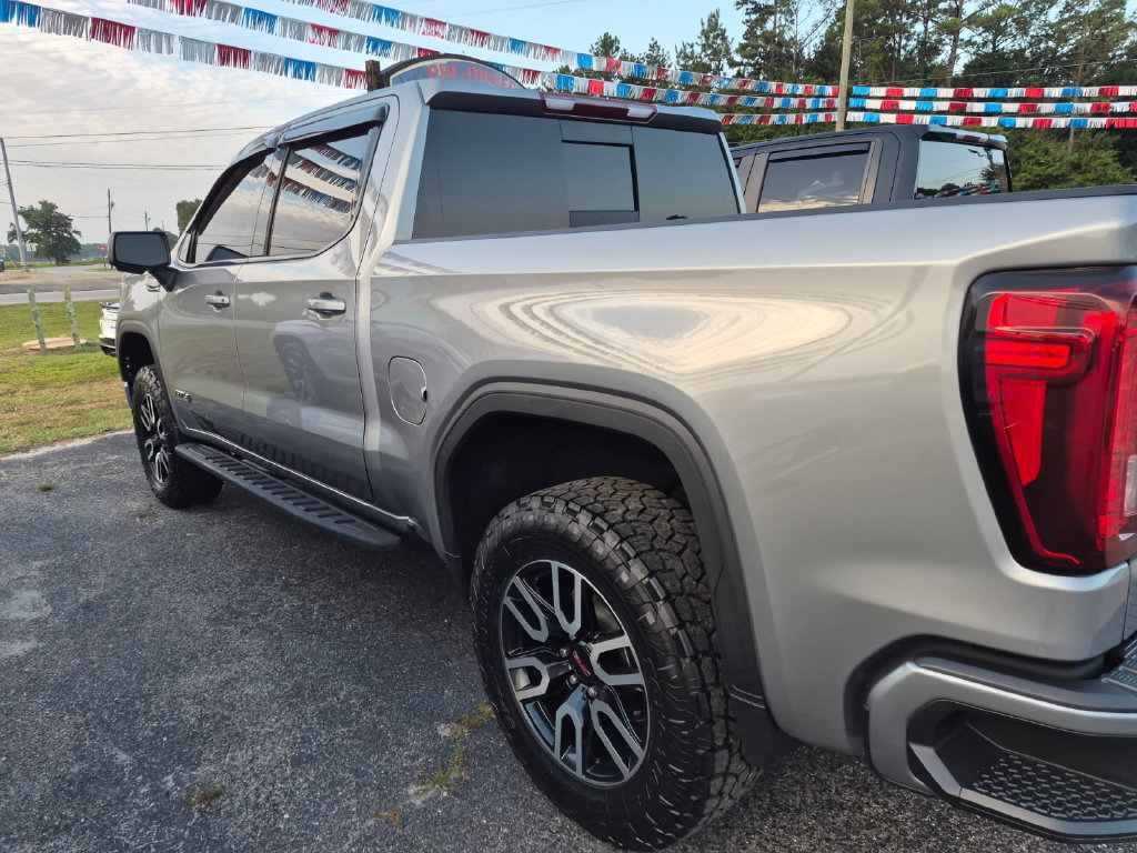 Used 2023 GMC Sierra 1500 AT4 w/ AT4 Preferred Package AWD/4WD image 2