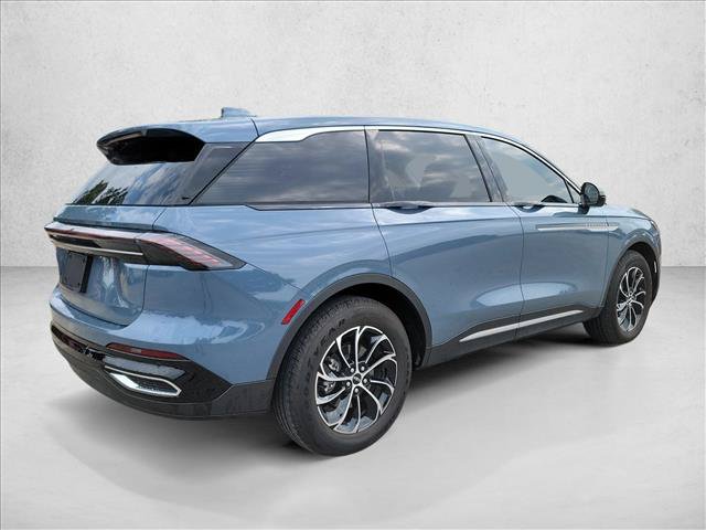 Used 2025 Lincoln Nautilus Premier AWD/4WD image 5