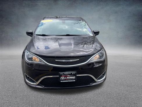 Used 2017 Chrysler Pacifica Touring Plus w/ Tire & Wheel Group image 11