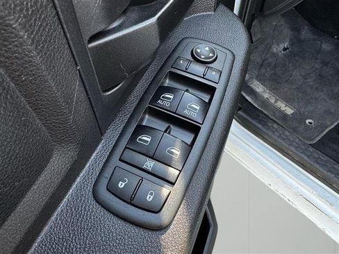 Used 2018 RAM 3500 Tradesman w/ Chrome Appearance Group RWD image 12