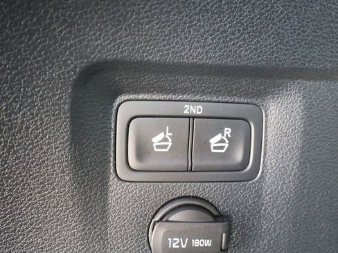 Used 2021 Kia Telluride S AWD/4WD image 32