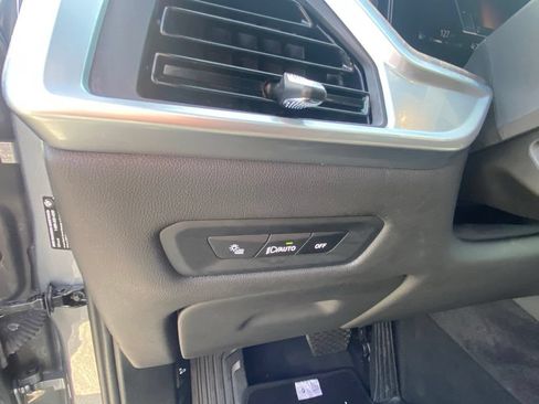 Used 2024 BMW X5 xDrive40i AWD/4WD image 12