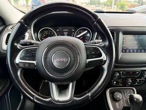 Used 2018 Jeep Compass Latitude w/ Popular Equipment Group AWD/4WD image 17