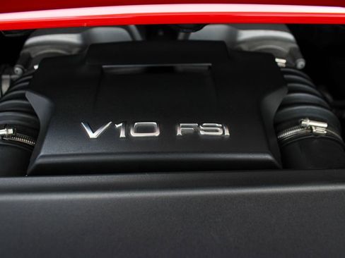 Used 2011 Audi R8 V10 image 32