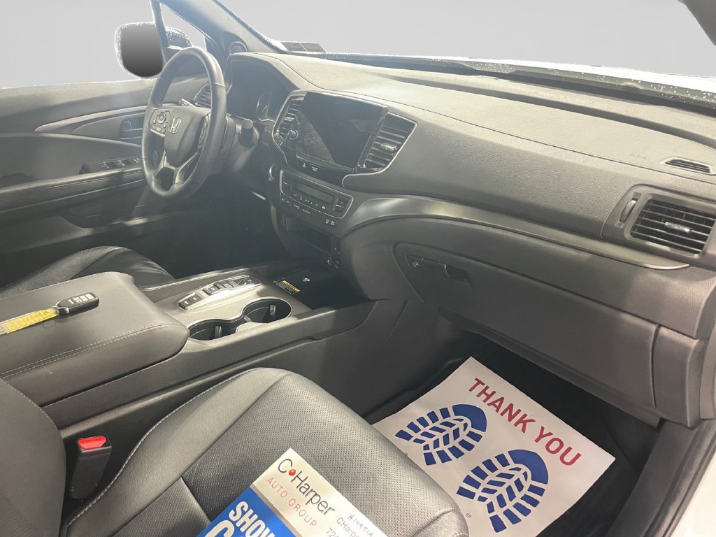 Certified 2025 Honda Passport EX-L image 10