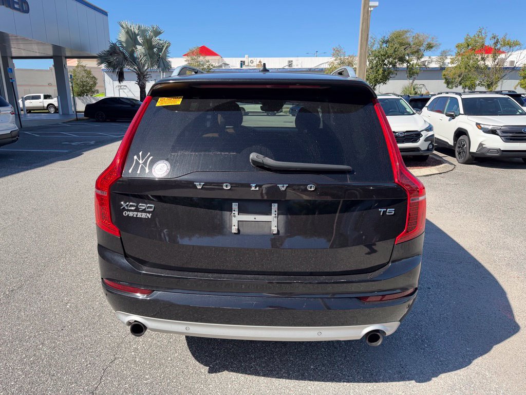 Used 2018 Volvo XC90 T5 Momentum w/ Convenience Package FWD image 6