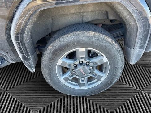 Used 2025 GMC Sierra 2500 SLT image 14