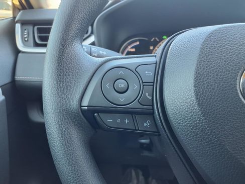 Certified 2025 Toyota RAV4 LE image 24