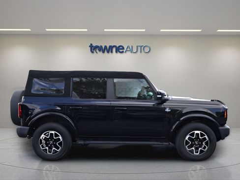 Used 2023 Ford Bronco Outer Banks AWD/4WD image 7