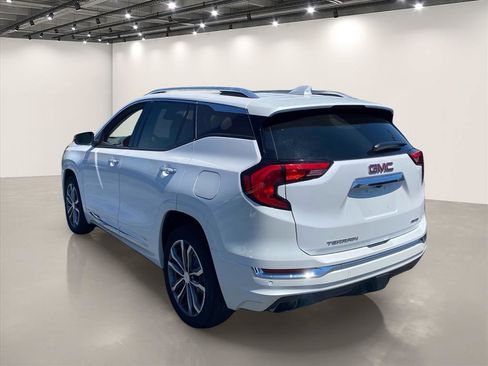 Used 2020 GMC Terrain Denali w/ Denali Premium Package AWD/4WD image 5