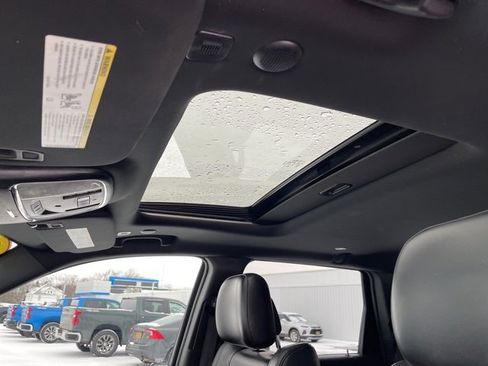 Used 2018 Jeep Grand Cherokee Altitude image 3