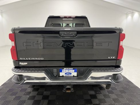Used 2021 Chevrolet Silverado 2500 LTZ w/ LTZ Plus Package image 6