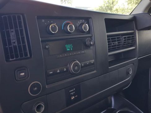 Used 2012 Chevrolet Express 3500 RWD image 16