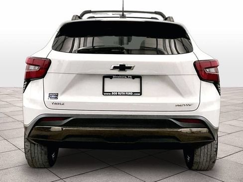 Used 2024 Chevrolet Trax ACTIV w/ Driver Confidence Package FWD image 4