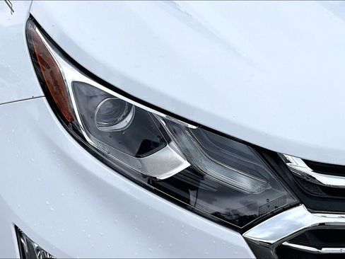 Certified 2018 Chevrolet Equinox Premier FWD image 24