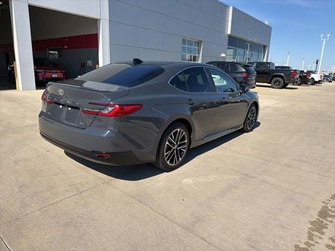 Used 2025 Toyota Camry XLE w/ Premium Plus Package FWD image 7