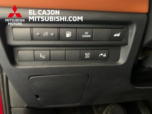 Used 2025 Mitsubishi Outlander SEL image 22