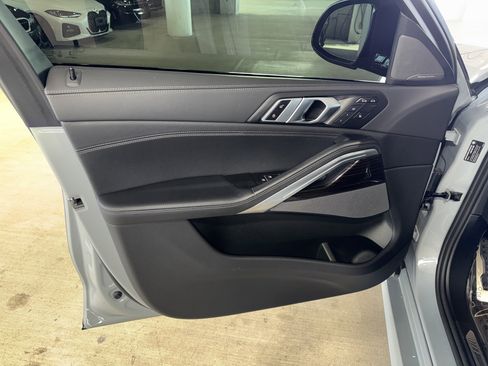 Used 2024 BMW X6 M60i image 17
